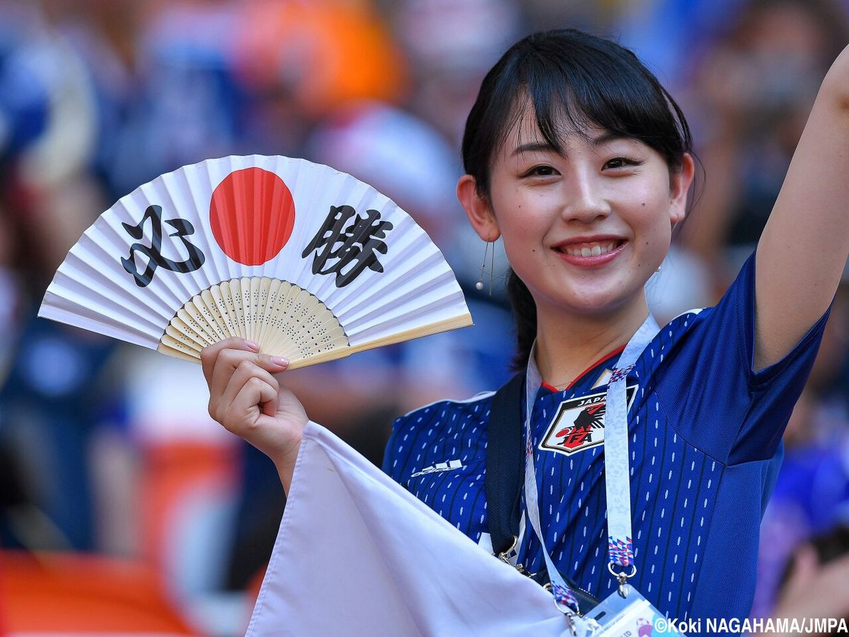 Ikebana: Filosofi Kehidupan dalam Seni Merangkai Bunga Jepang